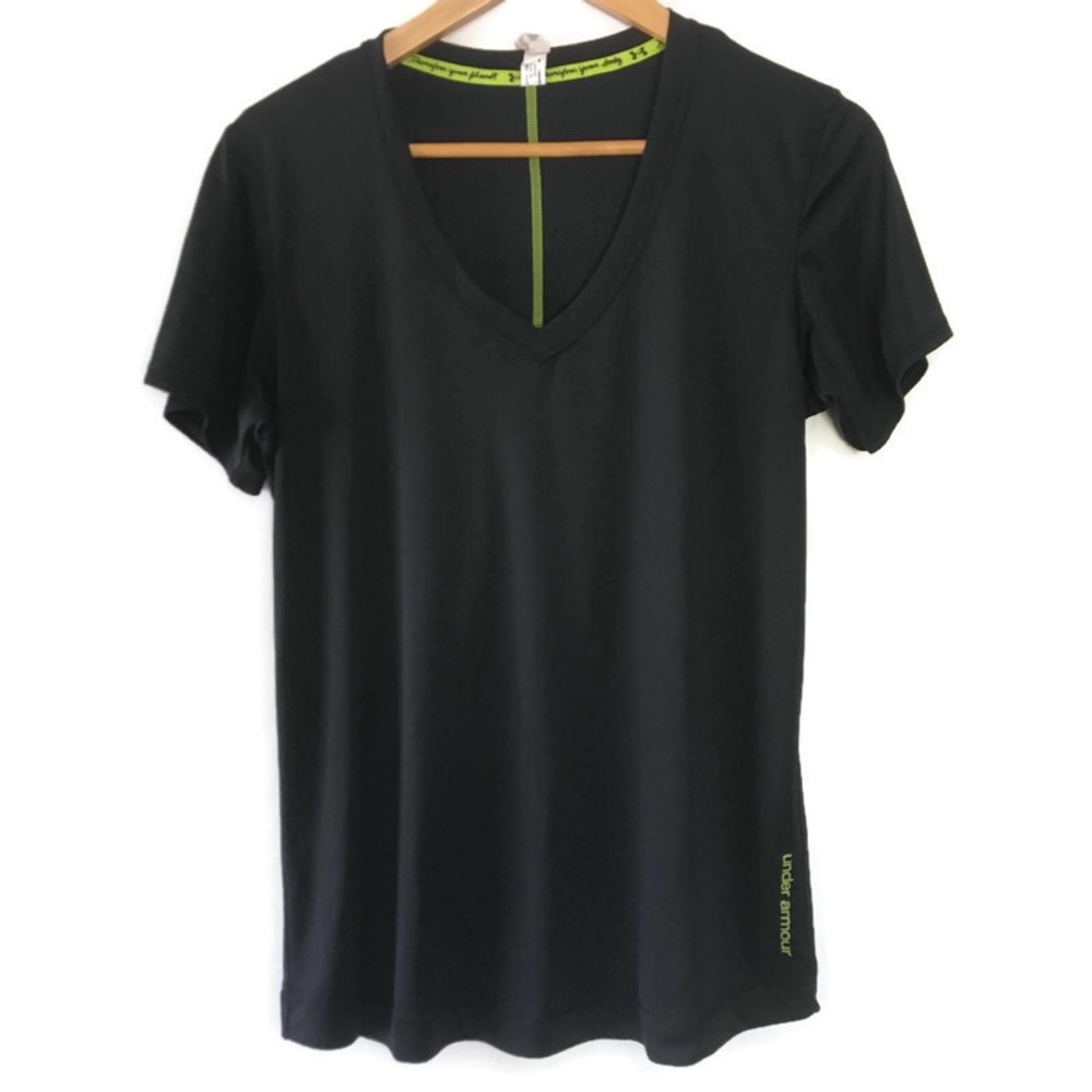 UNDER ARMOUR semi-fitted black T-shirt